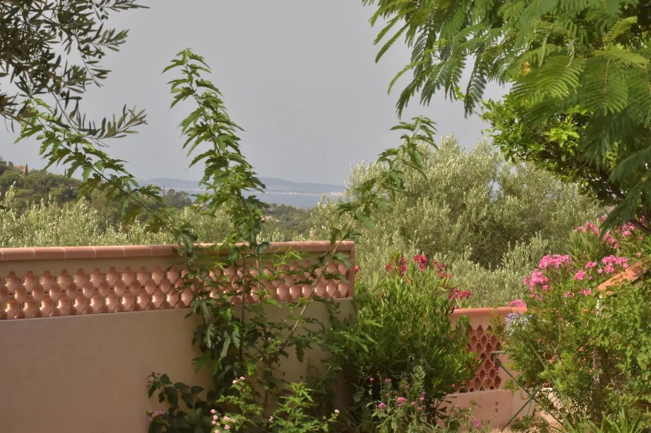 Petit Mas Au Paradis Avec Piscine Pour 6 Personnes La Londe-les-Maures Casa vacanze